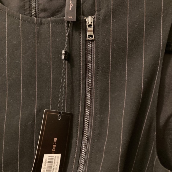 NWT BCBGMaxAzria Black Pinstripe Sleeveless Peplum Carlynn Top XS Bloomingdale’s - Picture 6 of 14